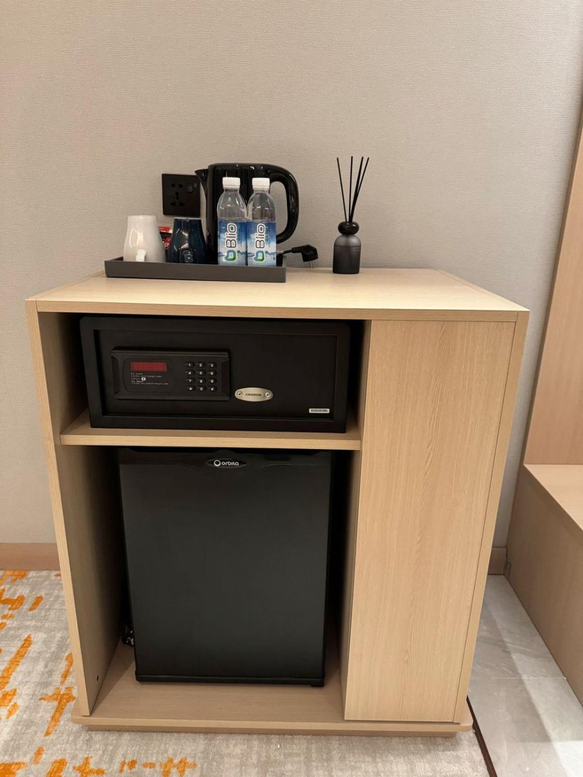 Hotel Elong Pik 4*